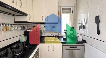 БУНГАЛО ВЕРХНИЙ ЭТАЖ ПОСЛЕ РЕМОНТА У ПРИВАТНЫМ СОЛЯРИЕМ 42 М2. 2 СПАЛЬНИ. 1 ВАННАЯ. ПЛОЩАДЪ 51 М2.