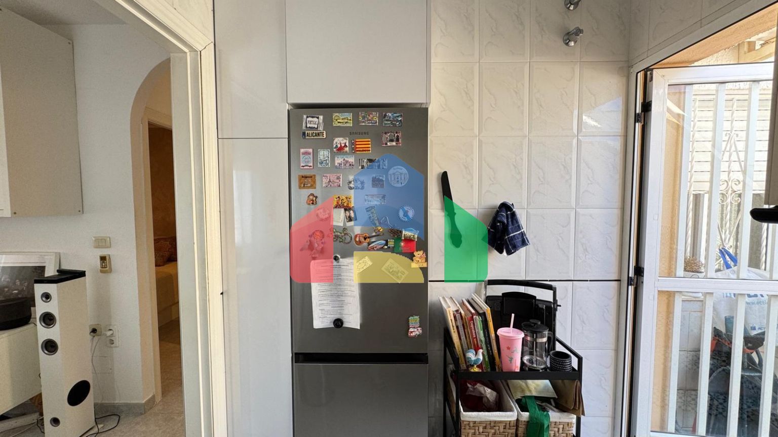 БУНГАЛО ВЕРХНИЙ ЭТАЖ ПОСЛЕ РЕМОНТА У ПРИВАТНЫМ СОЛЯРИЕМ 42 М2. 2 СПАЛЬНИ. 1 ВАННАЯ. ПЛОЩАДЪ 51 М2.