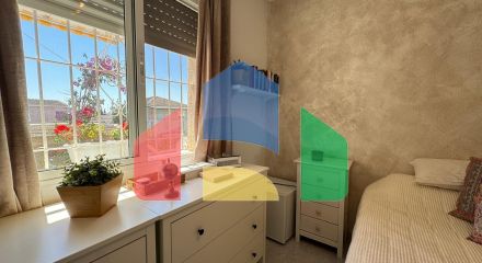 БУНГАЛО ВЕРХНИЙ ЭТАЖ ПОСЛЕ РЕМОНТА У ПРИВАТНЫМ СОЛЯРИЕМ 42 М2. 2 СПАЛЬНИ. 1 ВАННАЯ. ПЛОЩАДЪ 51 М2.