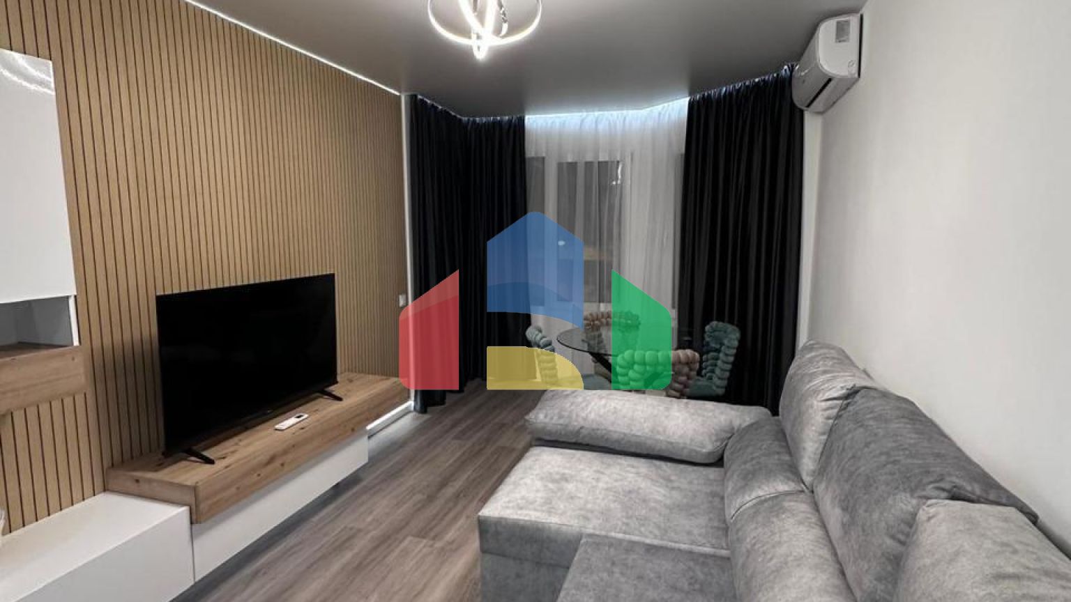 Продаётся aпартамент в Торревьехе в районе Playa Del Cura!