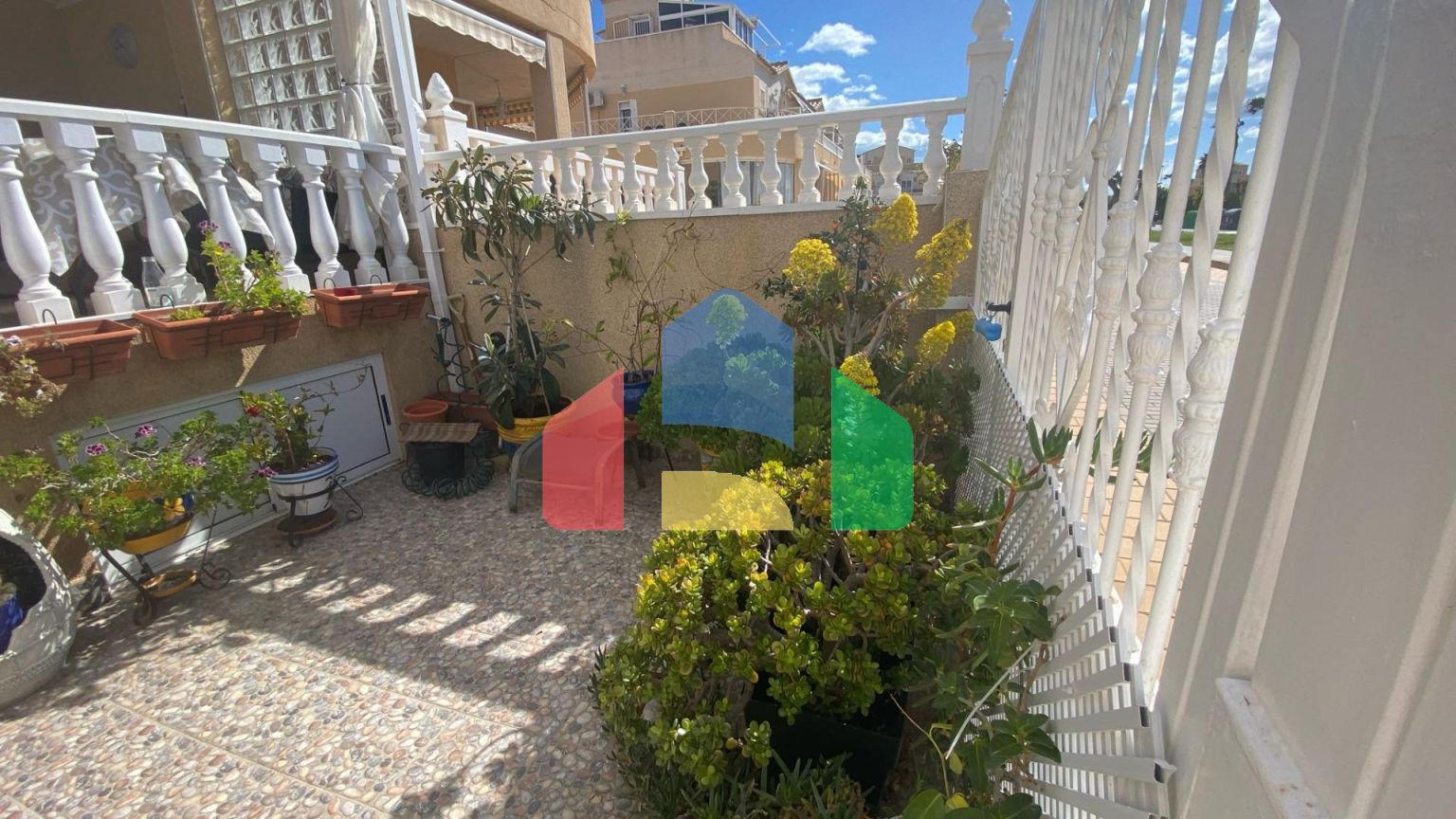 Двухэтажный дом с видом на Салинас