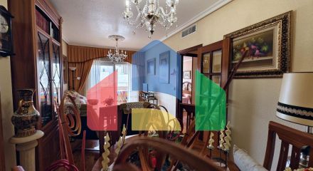 АПАРТАМЕНТЫ В 400 МЕТРАХ ОТ ПЛЯЖА И ПЛОЩЯДЪЮ 79 М2. 2 СПАЛЬНИ. 1 ВАННАЯ КОМНАТА.
