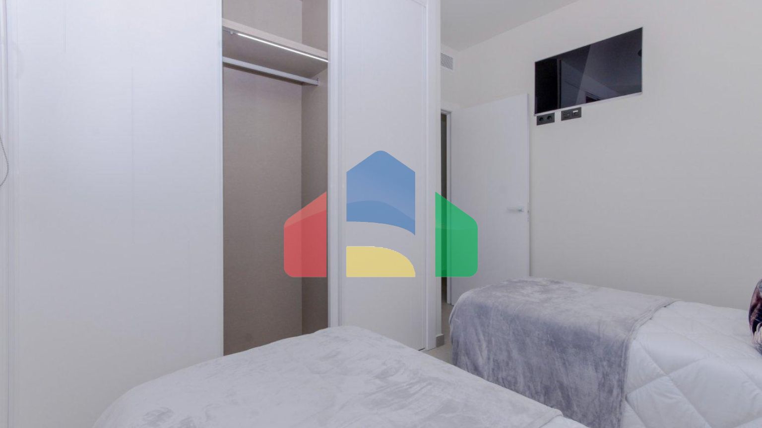 НОВЫЙ ЖИЛОЙ КОМПЛЕКС С БУНГАЛО В ЛОС БАЛКОНЕС, ТОРРЕВЬЕХА