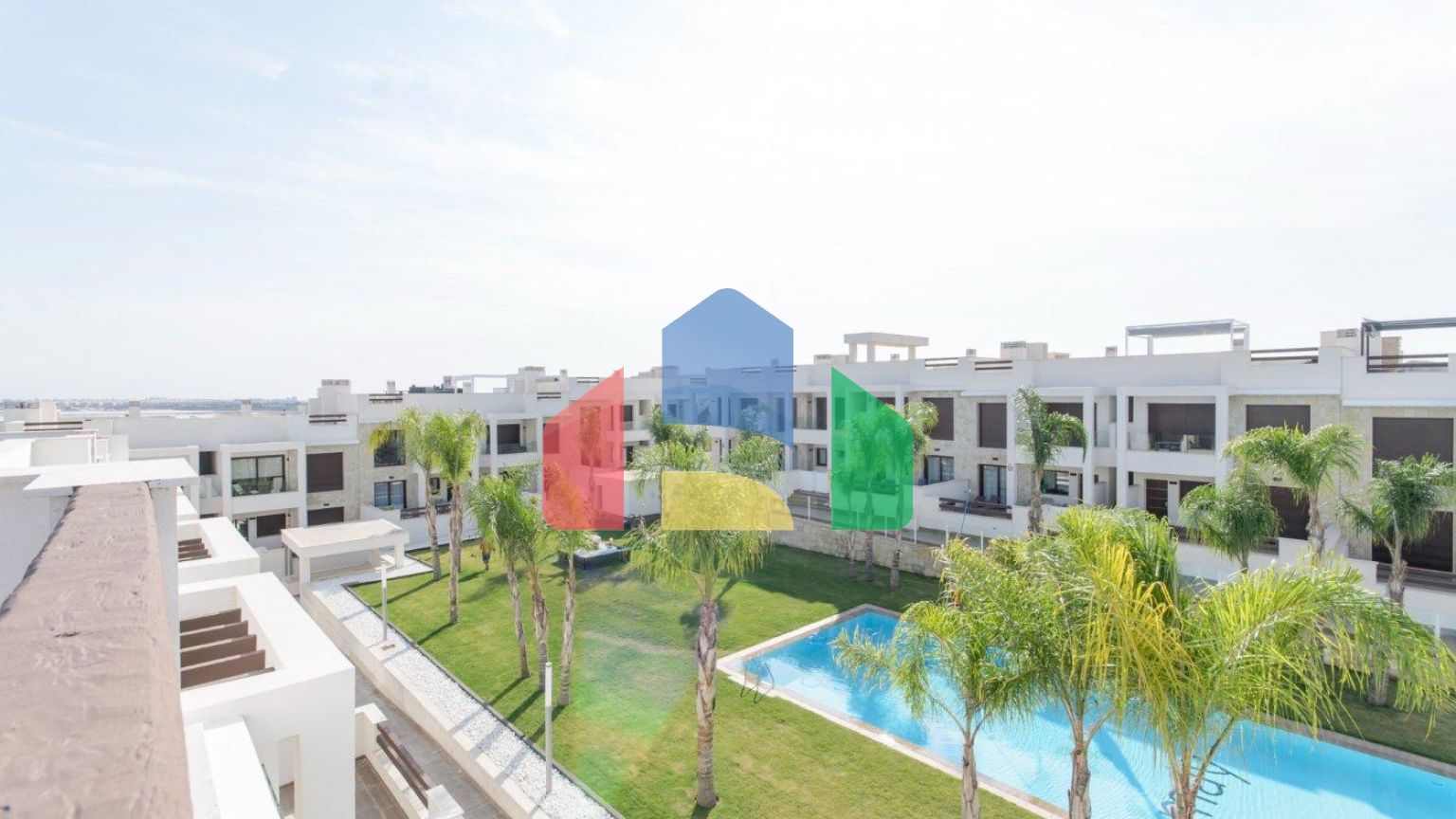 НОВЫЙ ЖИЛОЙ КОМПЛЕКС С БУНГАЛО В ЛОС БАЛКОНЕС, ТОРРЕВЬЕХА