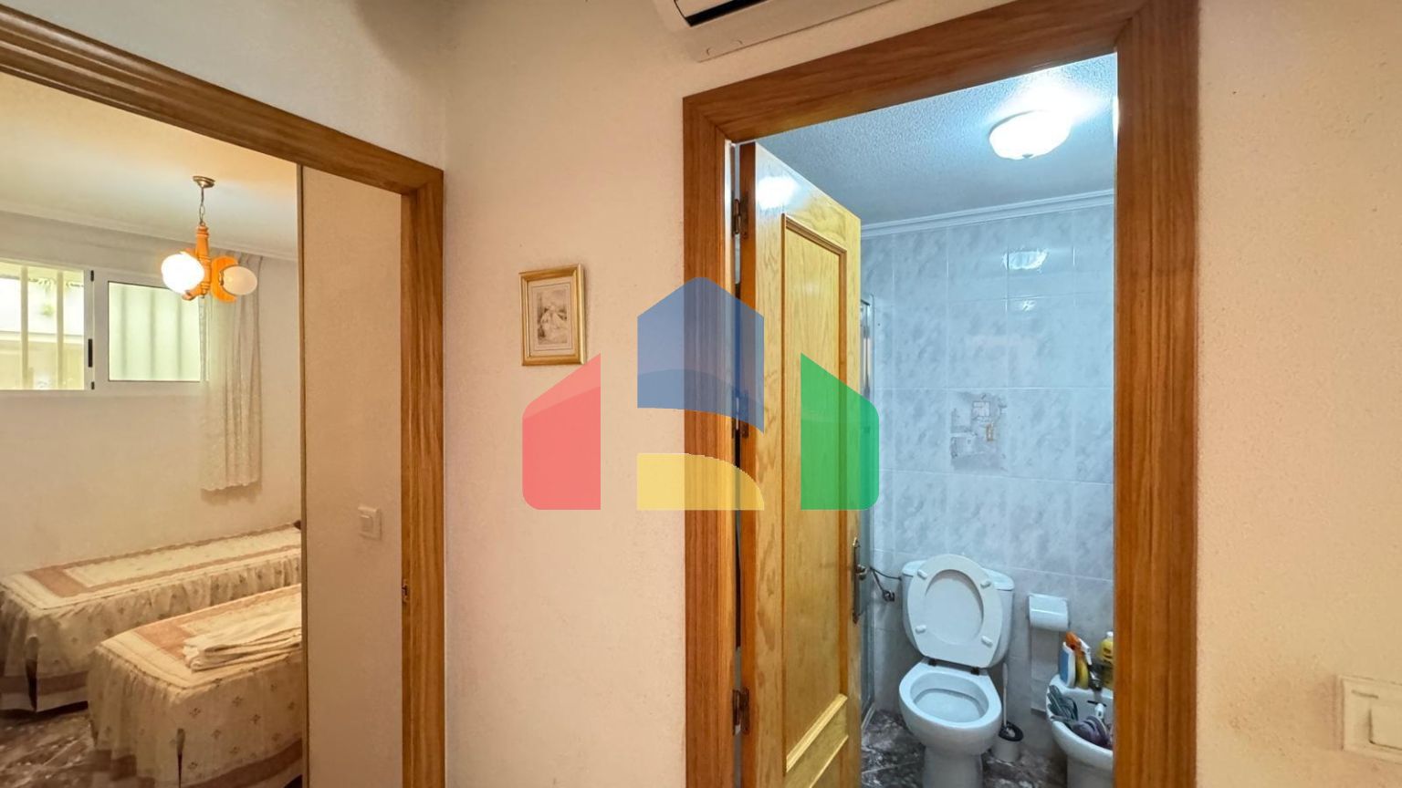 АПАРТАМЕНТЫ С БОКОВЫМ ВИДОМ НА МОРЕ В ЗДАНИИ «MARIBLANCA»  2 СПАЛЬНИ. 1 ВАННАЯ КОМНАТА. 78 М2. В ЦЕНЕ ГАРАЖ ЗАКРЫТОГО Ð¢ÐÐ