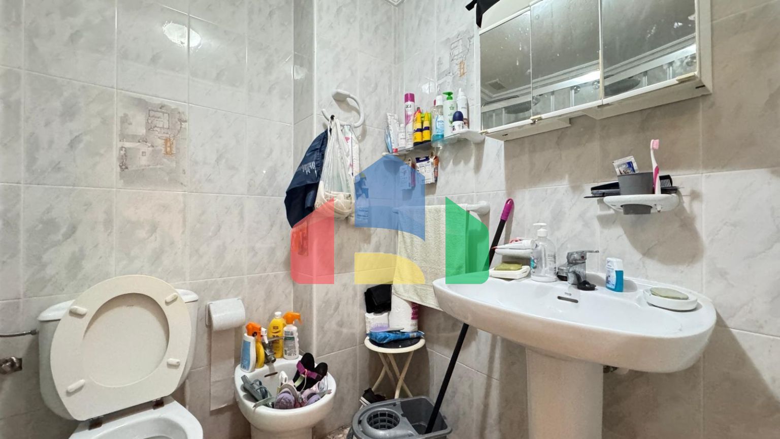 АПАРТАМЕНТЫ С БОКОВЫМ ВИДОМ НА МОРЕ В ЗДАНИИ «MARIBLANCA»  2 СПАЛЬНИ. 1 ВАННАЯ КОМНАТА. 78 М2. В ЦЕНЕ ГАРАЖ ЗАКРЫТОГО Ð¢ÐÐ