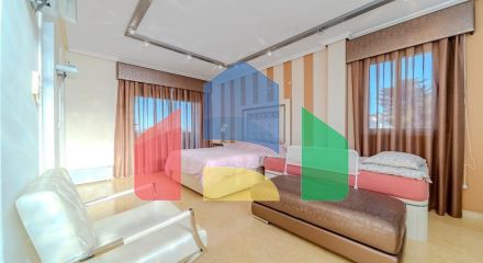 ЛЮКС ВИЛЛА, С НАХОЖДЕНИЕМ В 300 МЕТРАХ ОТ ПЛЯЖА ЛА-МАТА. 5 СПАЛЕН. 4 С/У. ПОВЕРХНОСТЬ -438 М2. УЧASTОК-790М2.