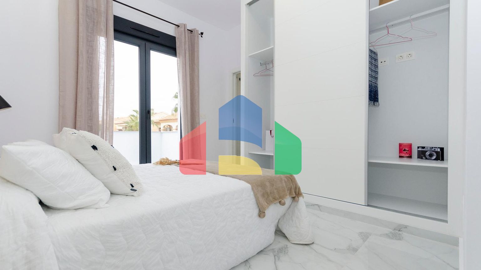 НОВЫЕ ВИЛЛЫ В ТОРРЕВЬЕХЕ