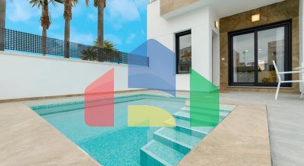 НОВЫЕ ВИЛЛЫ В ТОРРЕВЬЕХЕ