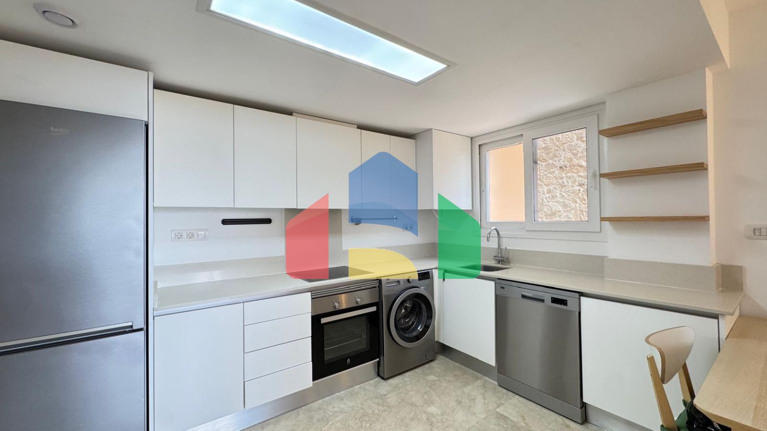 АПАРТАМЕНТЫ В РЕКОЛЕТЕ С ВИДОМ НА МОРЕ! 3 СПАЛЬНИ. 2 ВАННЫЕ КОМНАТЫ. 101 М2. ТРИ БАССЕЙНА. ПАРКОВКА+КЛАДОВКА.