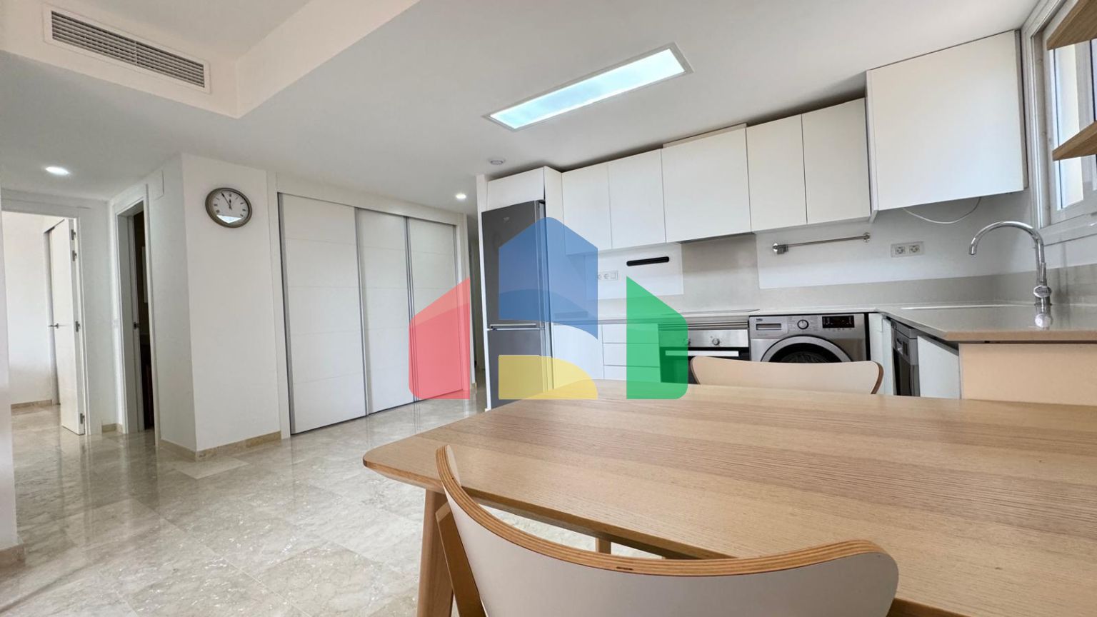 АПАРТАМЕНТЫ В РЕКОЛЕТЕ С ВИДОМ НА МОРЕ! 3 СПАЛЬНИ. 2 ВАННЫЕ КОМНАТЫ. 101 М2. ТРИ БАССЕЙНА. ПАРКОВКА+КЛАДОВКА.