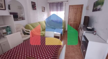 Просторная квартира на первом этаже с двумя спальнями и общим бассейном и террасами