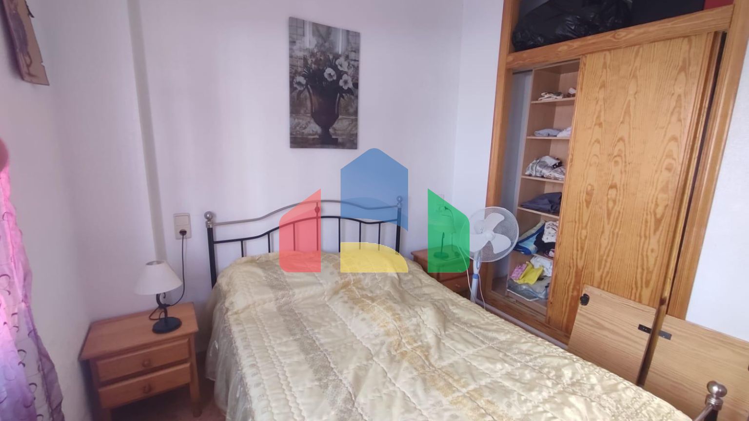 Просторная квартира на первом этаже с двумя спальнями и общим бассейном и террасами