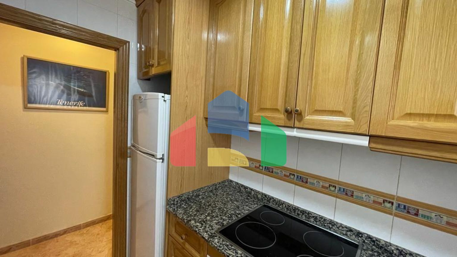 ШИКАРНЫЕ АПАРТАМЕНТЫ РЯДОМ С ПЛЯЖЕМ! 2 СПАЛЬНИ. БОЛЬШАЯ ТЕРРАСА.