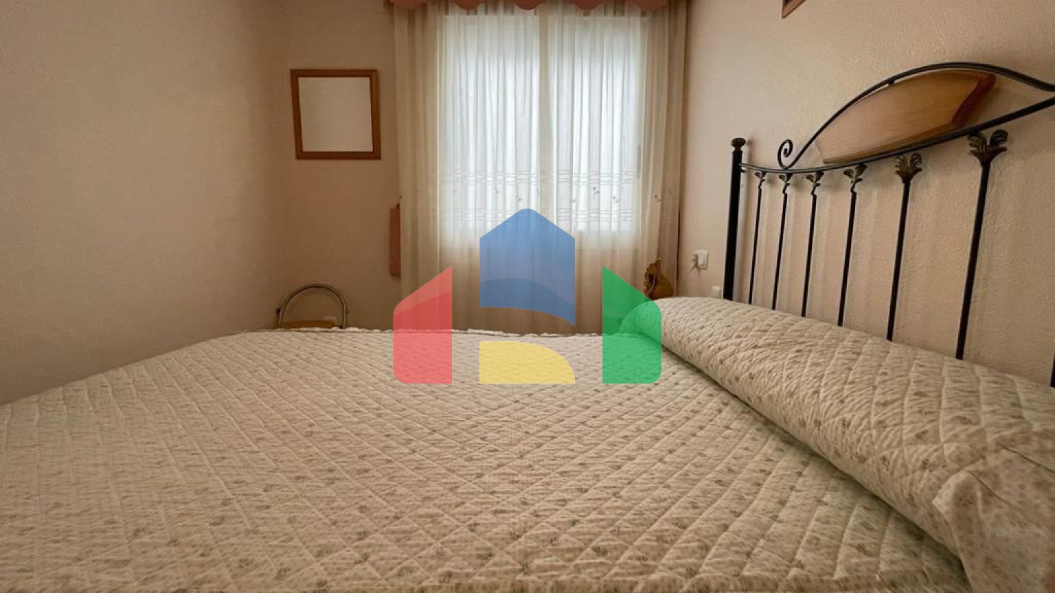 ШИКАРНЫЕ АПАРТАМЕНТЫ РЯДОМ С ПЛЯЖЕМ! 2 СПАЛЬНИ. БОЛЬШАЯ ТЕРРАСА.