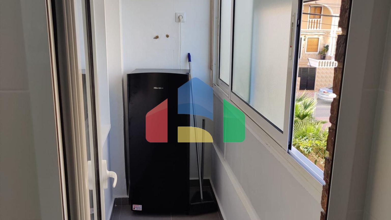 Очаровательная отремонтированная квартира в Пунта Прима с видом на море и бассейном и гаражом. 2 спальни ,1 Ð²Ð°Ð