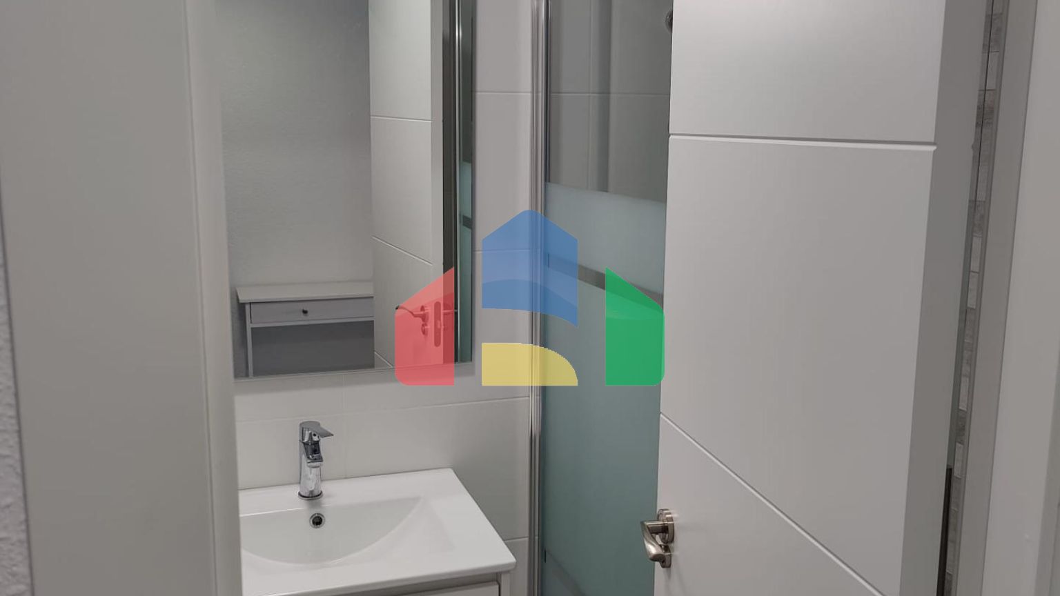 Очаровательная отремонтированная квартира в Пунта Прима с видом на море и бассейном и гаражом. 2 спальни ,1 Ð²Ð°Ð