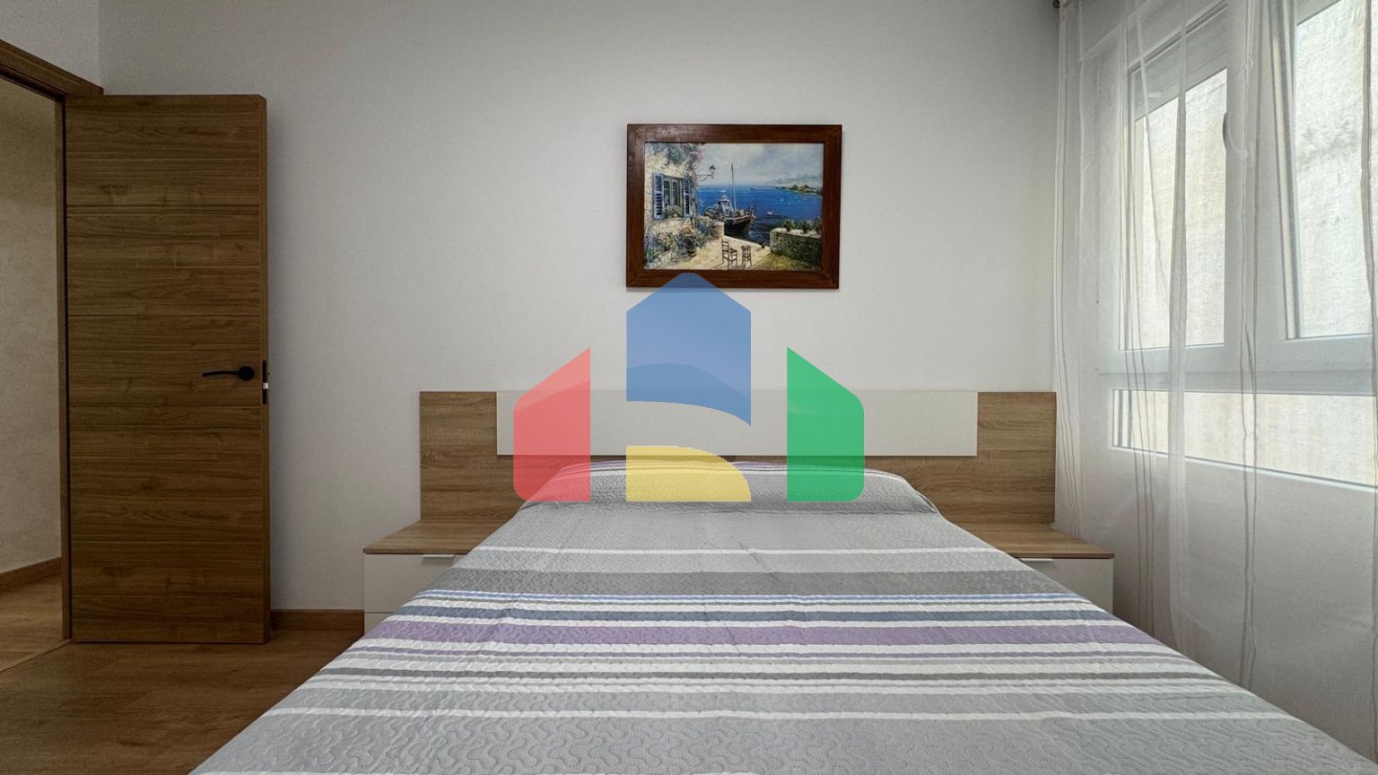 АПАРТАМЕНТЫ ПОСЛЕ РЕМОНТА С КЛАДОВКОЙ 30 М2. (КАК СТУДИЯ) 3 СПАЛЬНИ. 2 ВАННЫЕ. 108 М2. ПЛЯЖ В 50 МЕТ