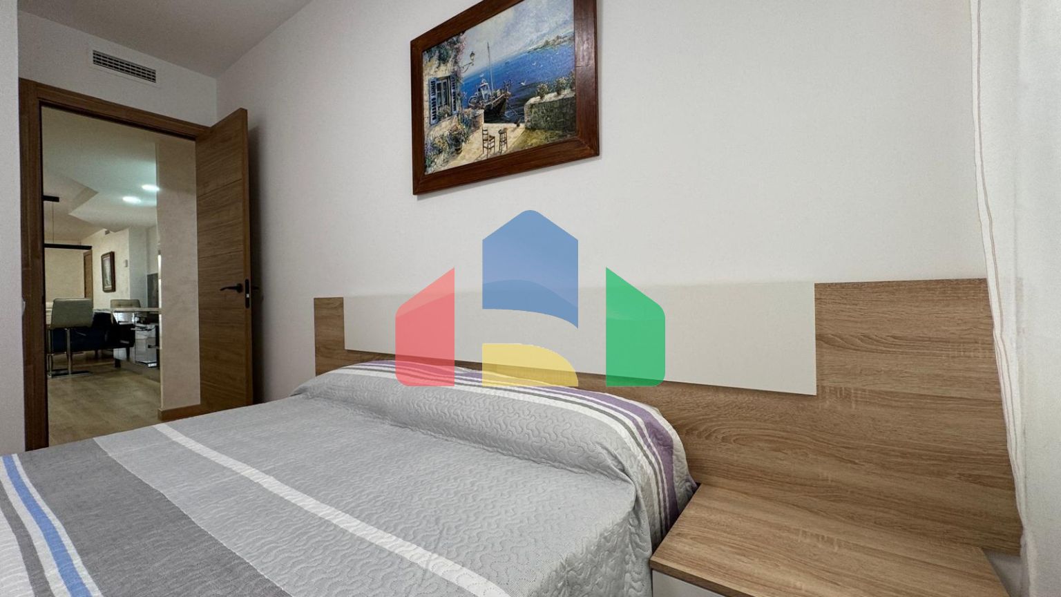 АПАРТАМЕНТЫ ПОСЛЕ РЕМОНТА С КЛАДОВКОЙ 30 М2. (КАК СТУДИЯ) 3 СПАЛЬНИ. 2 ВАННЫЕ. 108 М2. ПЛЯЖ В 50 МЕТ