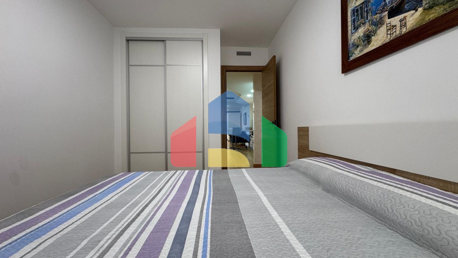 АПАРТАМЕНТЫ ПОСЛЕ РЕМОНТА С КЛАДОВКОЙ 30 М2. (КАК СТУДИЯ) 3 СПАЛЬНИ. 2 ВАННЫЕ. 108 М2. ПЛЯЖ В 50 МЕТ