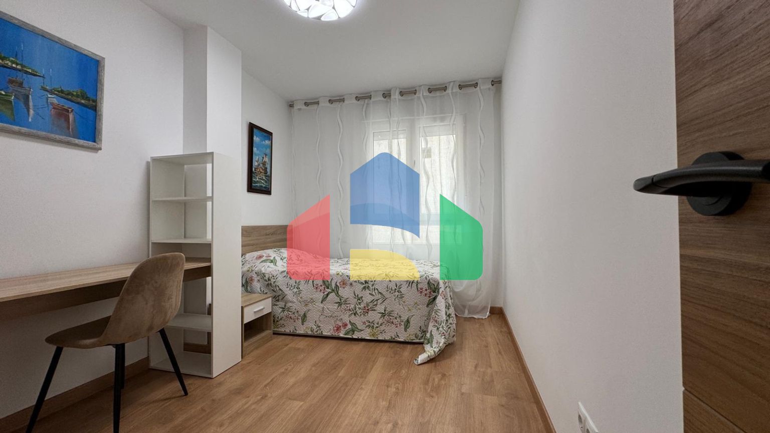 АПАРТАМЕНТЫ ПОСЛЕ РЕМОНТА С КЛАДОВКОЙ 30 М2. (КАК СТУДИЯ) 3 СПАЛЬНИ. 2 ВАННЫЕ. 108 М2. ПЛЯЖ В 50 МЕТ