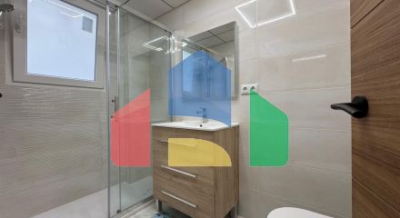 АПАРТАМЕНТЫ ПОСЛЕ РЕМОНТА С КЛАДОВКОЙ 30 М2. (КАК СТУДИЯ) 3 СПАЛЬНИ. 2 ВАННЫЕ. 108 М2. ПЛЯЖ В 50 МЕТ