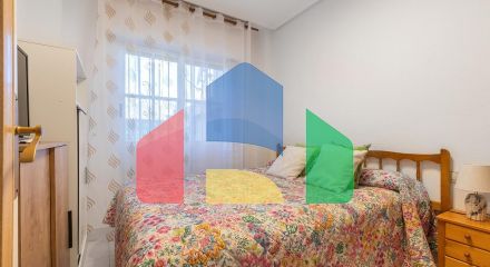 Уютный бунгало на первом этаже с садом и общественным бассейном в Торребланке (Торревьеха)