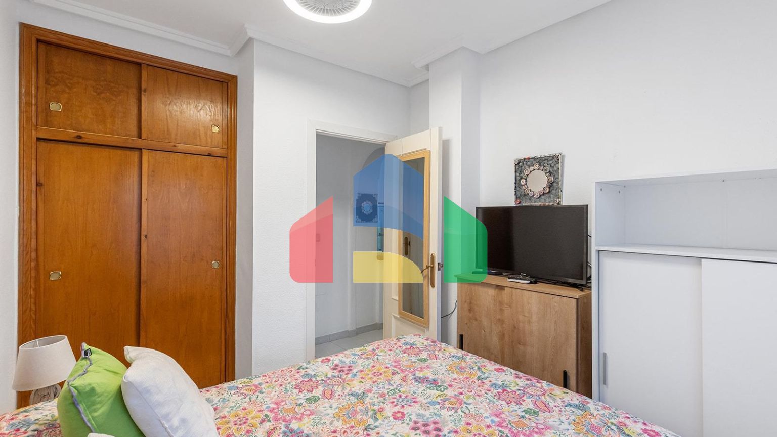 Уютный бунгало на первом этаже с садом и общественным бассейном в Торребланке (Торревьеха)