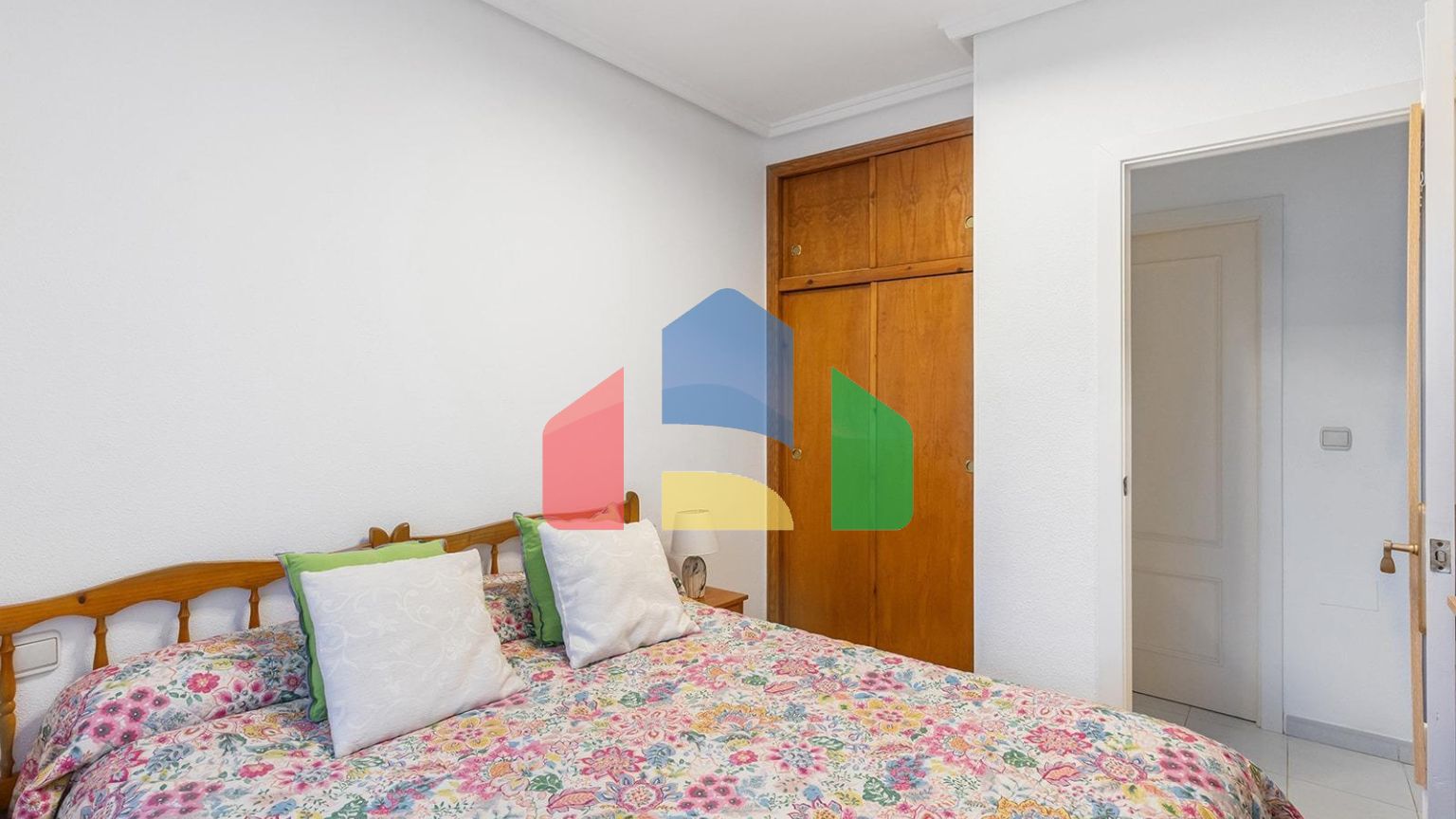 Уютный бунгало на первом этаже с садом и общественным бассейном в Торребланке (Торревьеха)