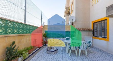 Уютный бунгало на первом этаже с садом и общественным бассейном в Торребланке (Торревьеха)