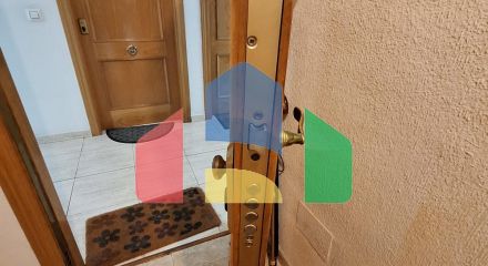 Квартира с 2 спальнями и 2 ванными комнатами и гаражом на улице Аполо