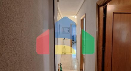 Квартира с 2 спальнями и 2 ванными комнатами и гаражом на улице Аполо