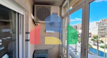 Квартира с 2 спальнями и 2 ванными комнатами и гаражом на улице Аполо Квартира с 2 спальнями и 2 ванными комнатами и гаражом на улице Аполо