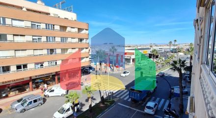 Квартира с 2 спальнями и 2 ванными комнатами и гаражом на улице Аполо Квартира с 2 спальнями и 2 ванными комнатами и гаражом на улице Аполо