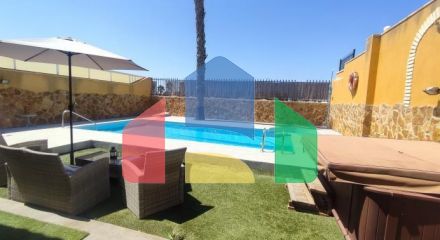 SPECTACULAR VILLA WITH 6 BEDROOMS AND 4 BATHROOMS IN AGUAS NUEVAS