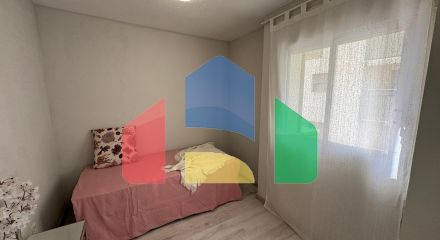 АПАРТАМЕНТЫ В 300 МЕТРАХ ОТ ПЛЯЖА. 3 СПАЛЬНИ. 2 ВАННЫЕ КОМНАТЫ. 92 М2 ПЛОЩАДЪ.