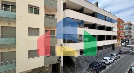 АПАРТАМЕНТЫ В 300 МЕТРАХ ОТ ПЛЯЖА. 3 СПАЛЬНИ. 2 ВАННЫЕ КОМНАТЫ. 92 М2 ПЛОЩАДЪ.