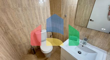 АПАРТАМЕНТЫ В 300 МЕТРАХ ОТ ПЛЯЖА. 3 СПАЛЬНИ. 2 ВАННЫЕ КОМНАТЫ. 92 М2 ПЛОЩАДЪ.