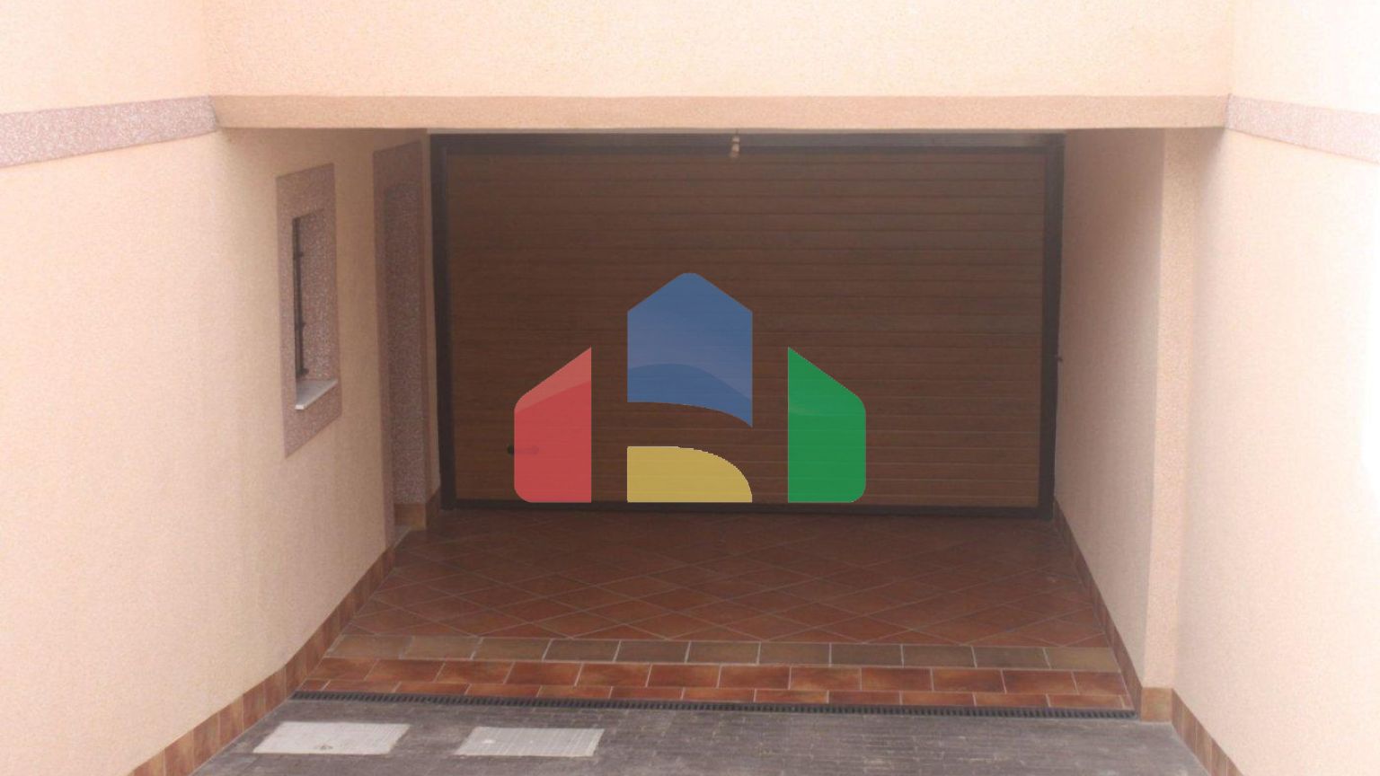 КРАСИВЫЙ ТАУНХАУС В ЛОС АЛЬТОС, ТОРРЕВЬЕХА