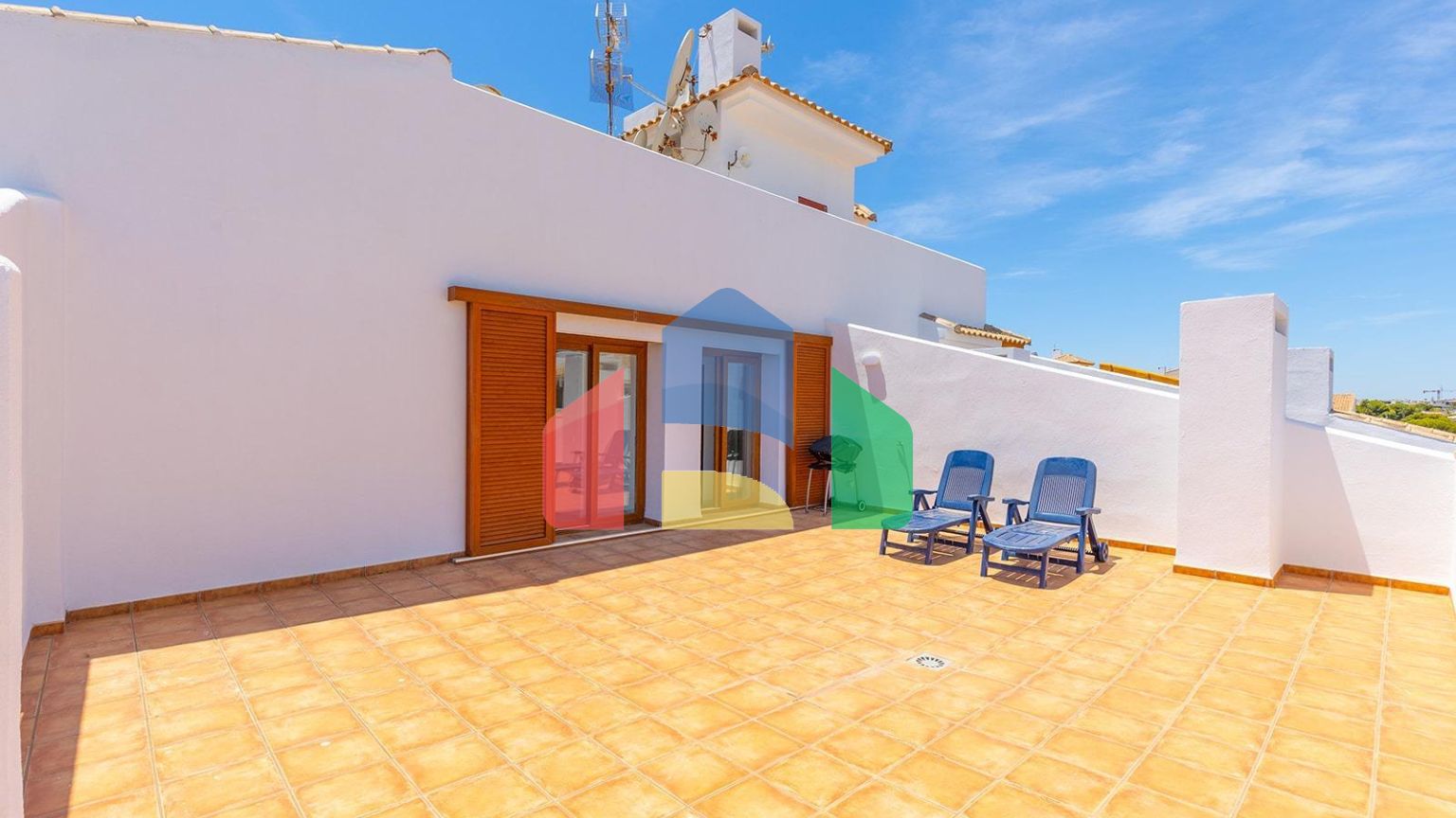 «LA RECOLETA» ПЕНТХАУС С ТРЕМЯ ТЕРРАСАМИ. 2 СПАЛЬНИ. 2 ВАННЫЕ КОМНАТЫ. ГАРАЖ+КЛАДОВКА.