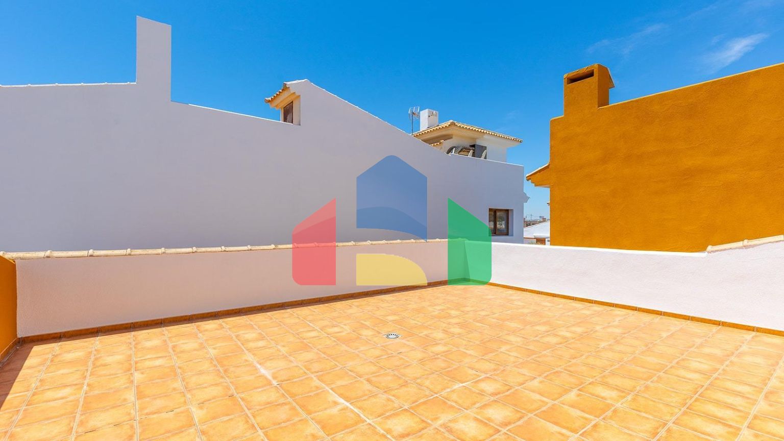 «LA RECOLETA» ПЕНТХАУС С ТРЕМЯ ТЕРРАСАМИ. 2 СПАЛЬНИ. 2 ВАННЫЕ КОМНАТЫ. ГАРАЖ+КЛАДОВКА.