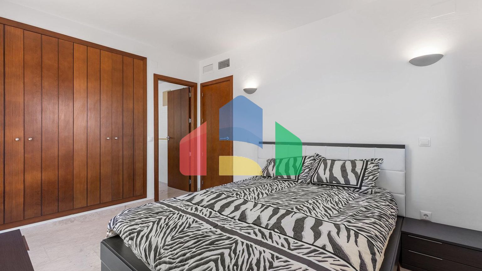 «LA RECOLETA» ПЕНТХАУС С ТРЕМЯ ТЕРРАСАМИ. 2 СПАЛЬНИ. 2 ВАННЫЕ КОМНАТЫ. ГАРАЖ+КЛАДОВКА.