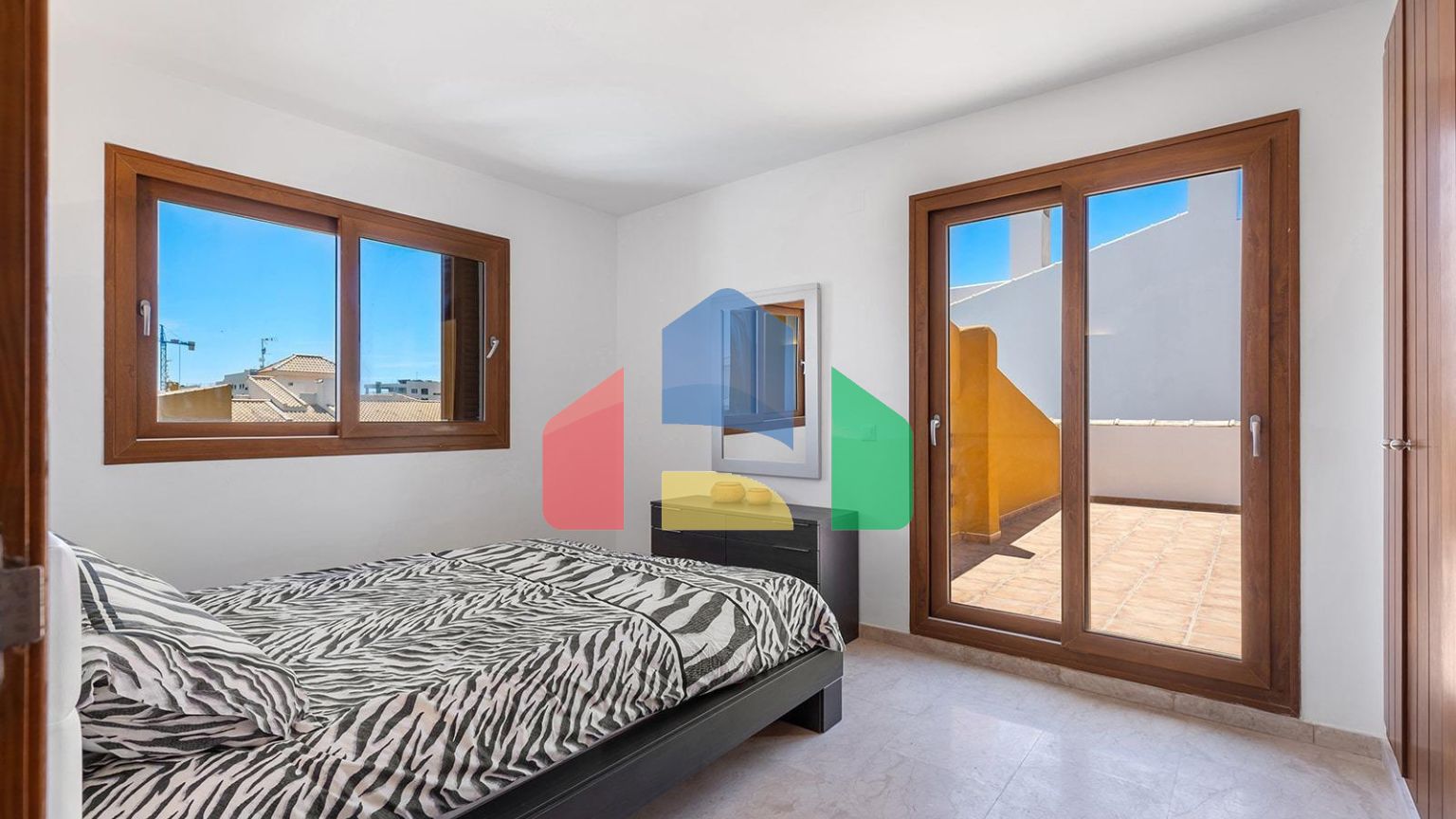 «LA RECOLETA» ПЕНТХАУС С ТРЕМЯ ТЕРРАСАМИ. 2 СПАЛЬНИ. 2 ВАННЫЕ КОМНАТЫ. ГАРАЖ+КЛАДОВКА.