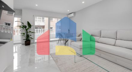 Modern Apartment in Torrevieja Steps from the Beach 3 Bedrooms 2 Bathrooms Patio in Central Area Spectacular Finishes.