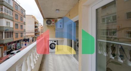 Современная квартира в Торревьехе всего в нескольких шагах от пляжа — 3 спальни, 2 ванной комнаты и патио в ÑÐµÐ½Ñ