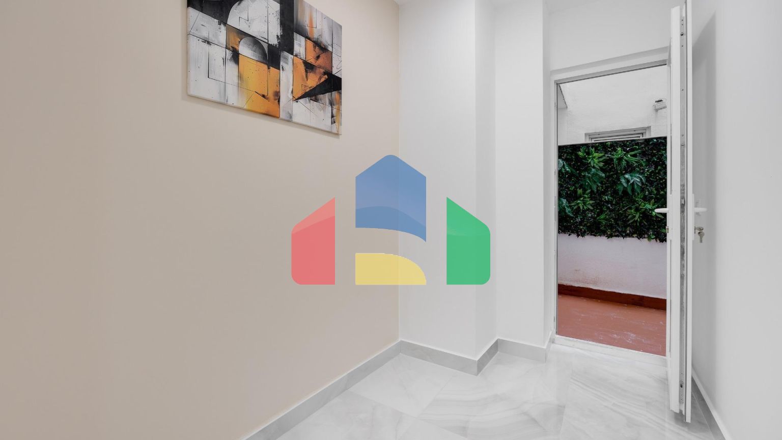 Современная квартира в Торревьехе всего в нескольких шагах от пляжа — 3 спальни, 2 ванной комнаты и патио в ÑÐµÐ½Ñ