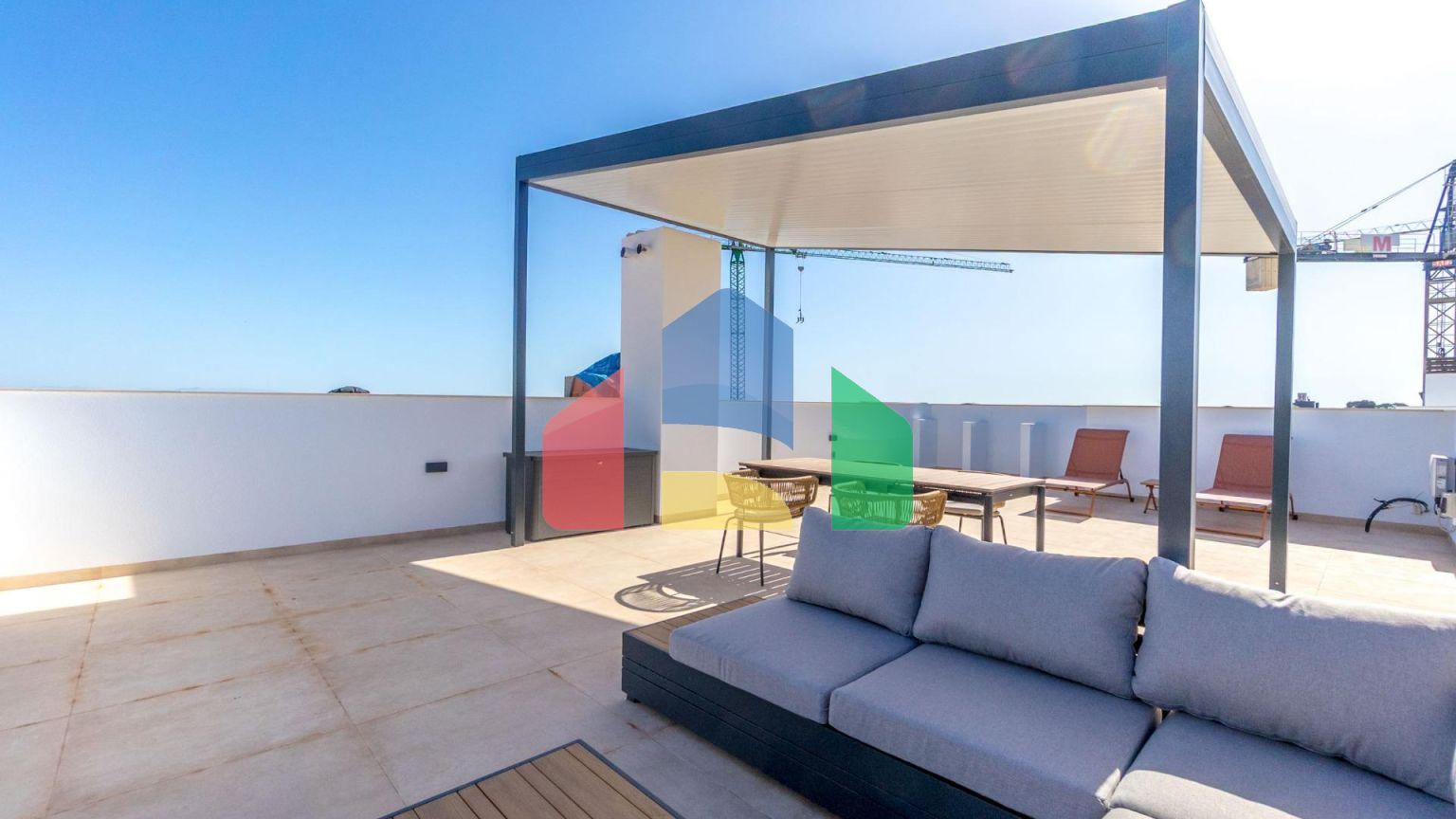 НОВЫЙ ЖИЛОЙ КОМПЛЕКС БУНГАЛО В ЛОС БАЛКОНЕС