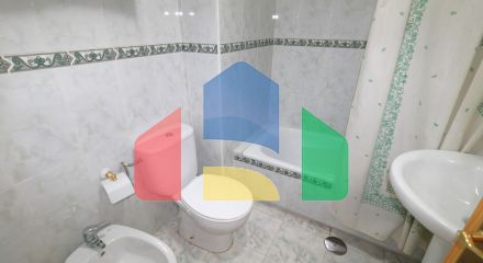 Широкая квартира в центре с тремя спальнями в Тореевьехе