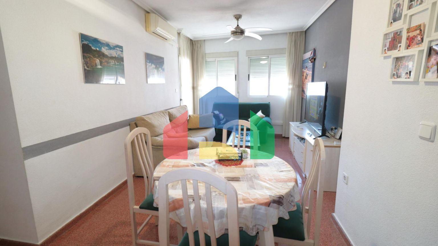 Широкая квартира в центре с тремя спальнями в Тореевьехе