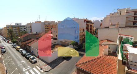 Широкая квартира в центре с тремя спальнями в Тореевьехе Широкая квартира в центре с тремя спальнями в Тореевьехе